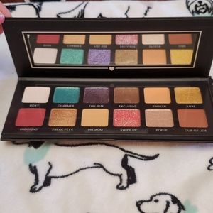 NIB Boxycharm Community Eyeshadow Palette